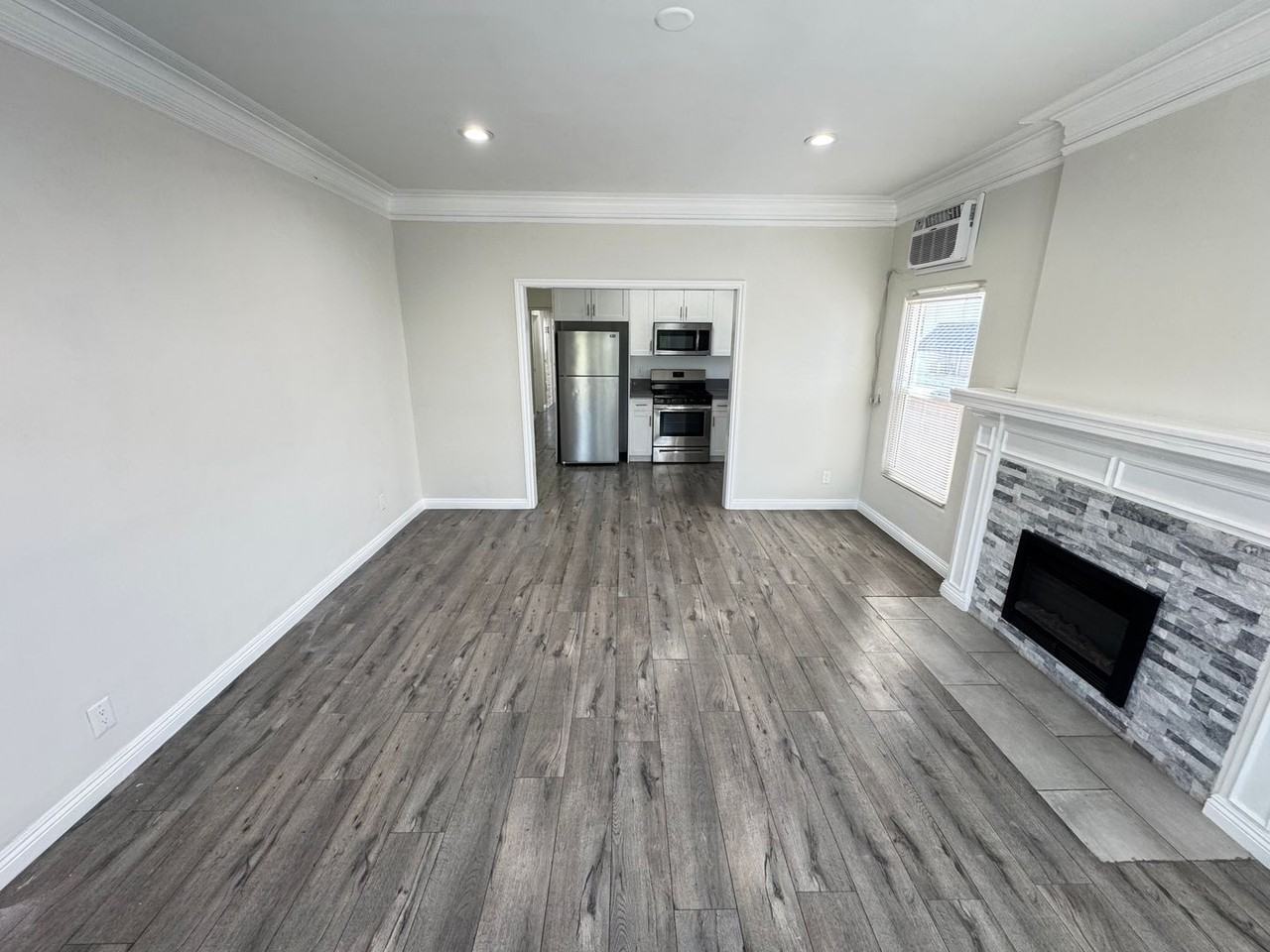 Experience Unmatched Comfort in Alexandria! - Photo 6 of 30