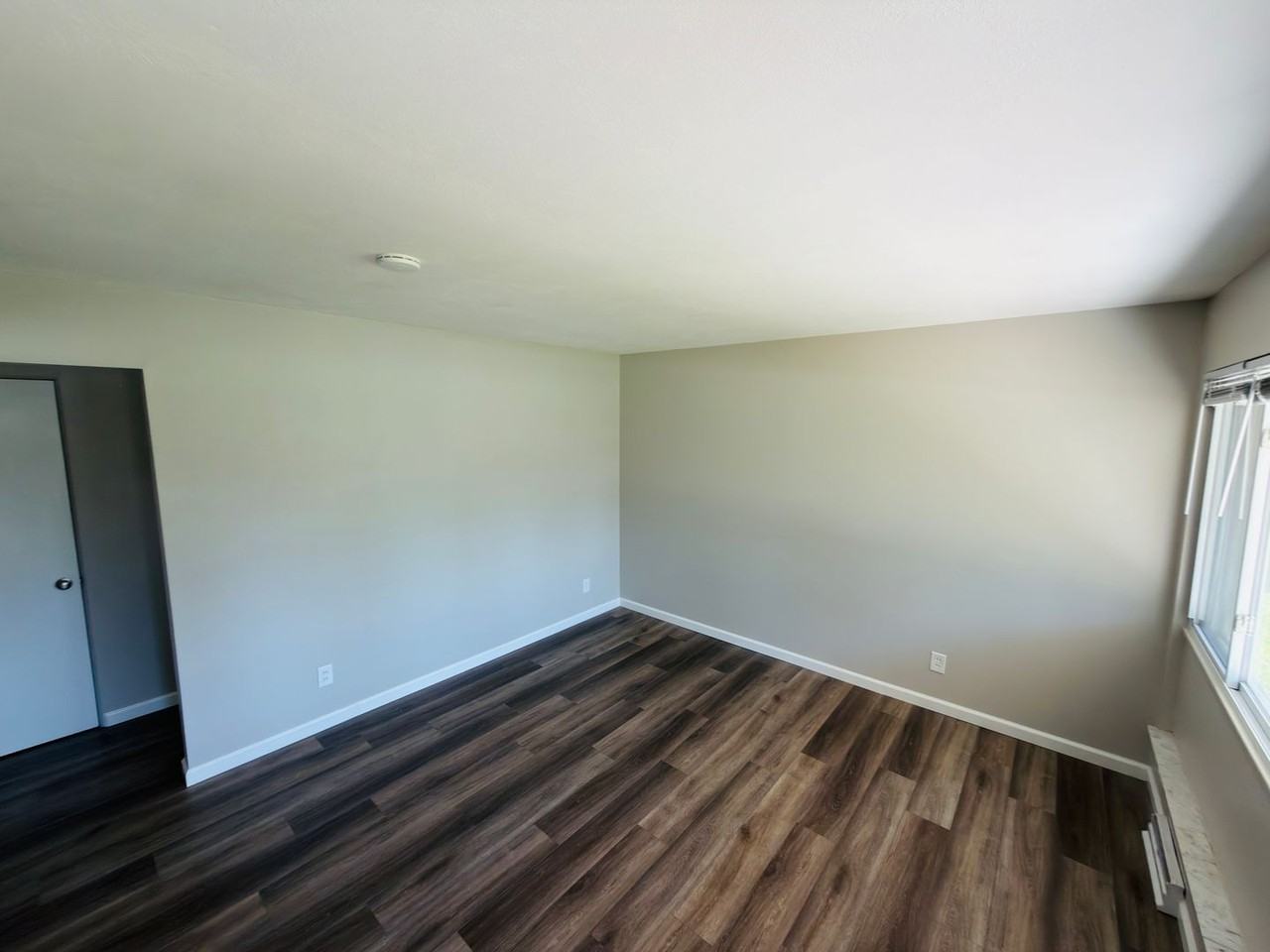 79 Ruth Dr - Photo 3 of 29