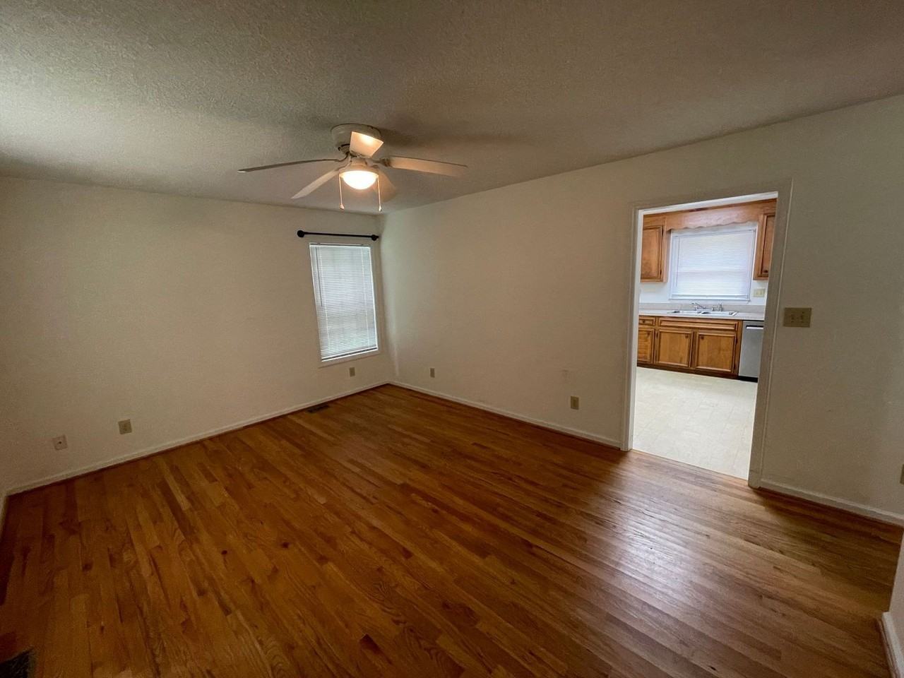 408 Sunset Dr - Photo 2 of 19