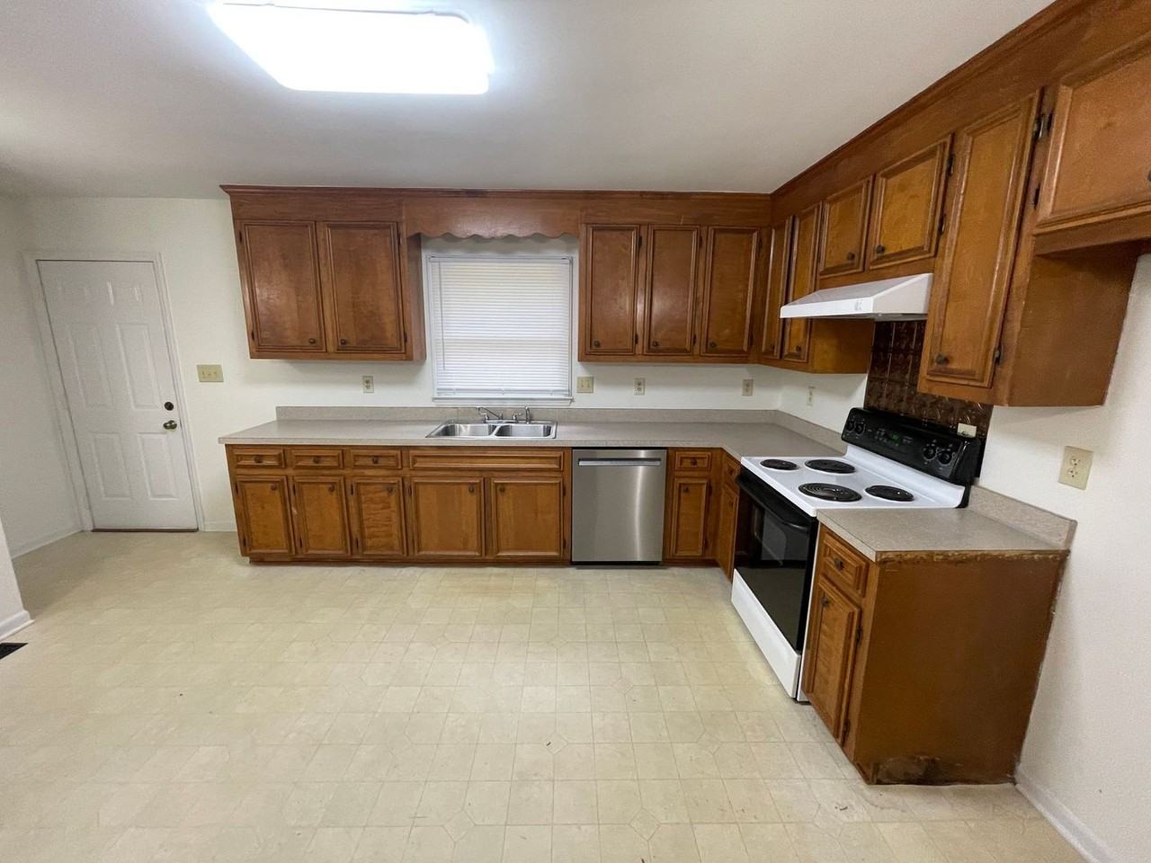 408 Sunset Dr - Photo 6 of 19