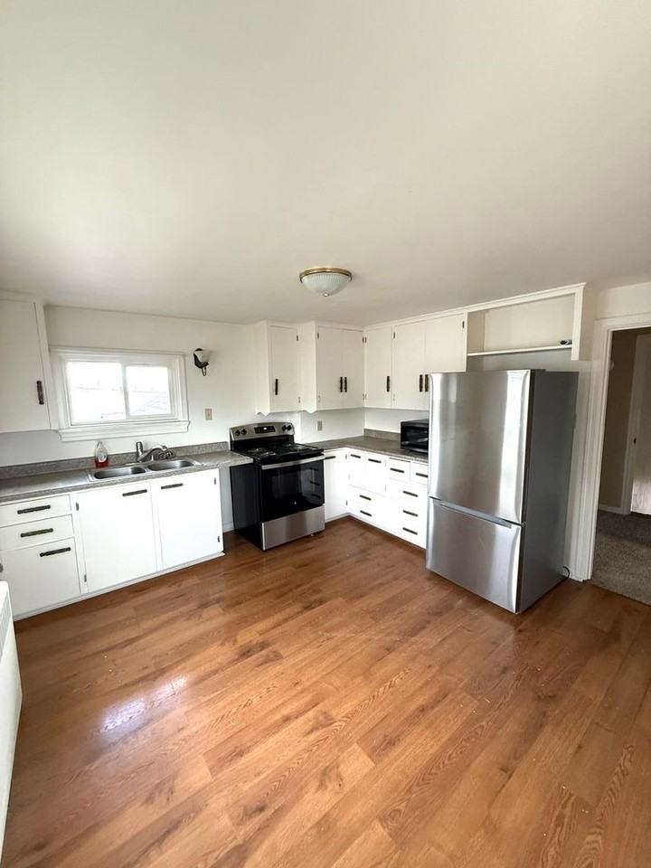 710 Jackson St - Photo 4 of 7