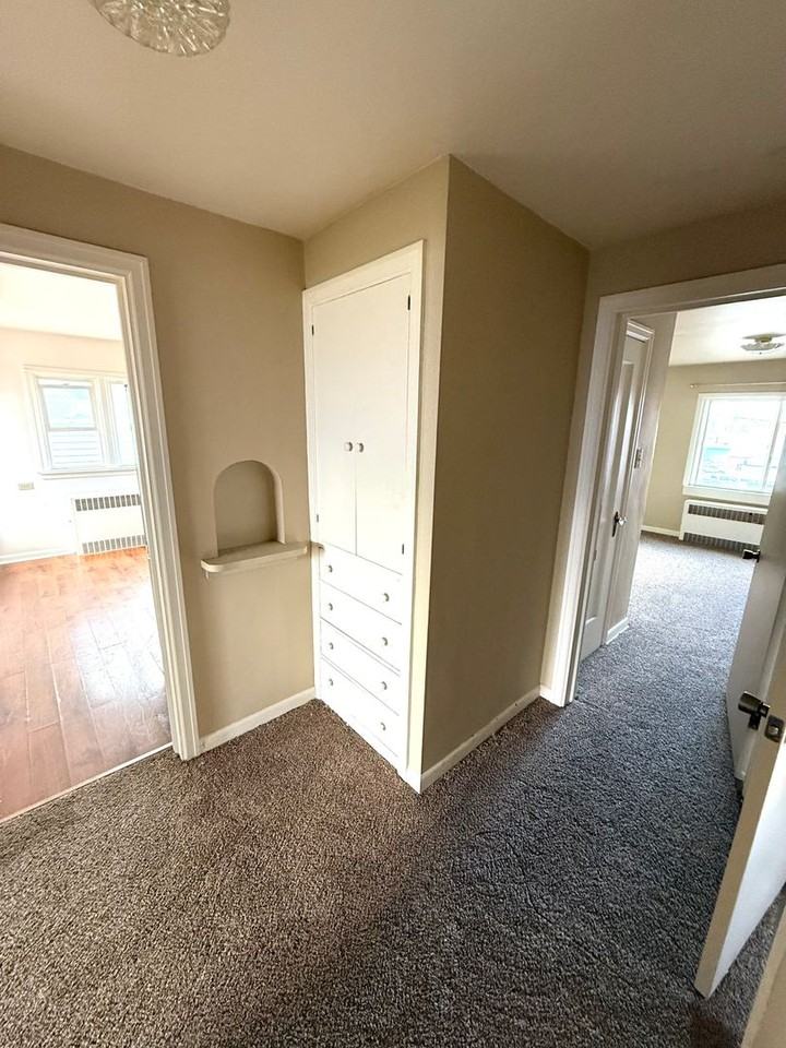710 Jackson St - Photo 6 of 7
