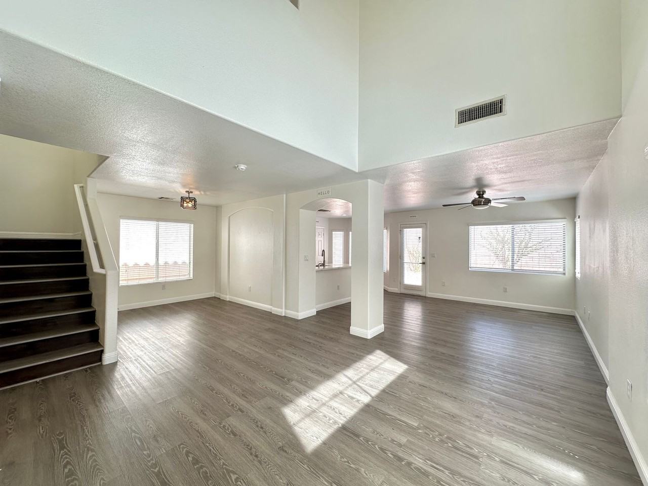 11028 Meadow Leaf Ave - Photo 3 of 24
