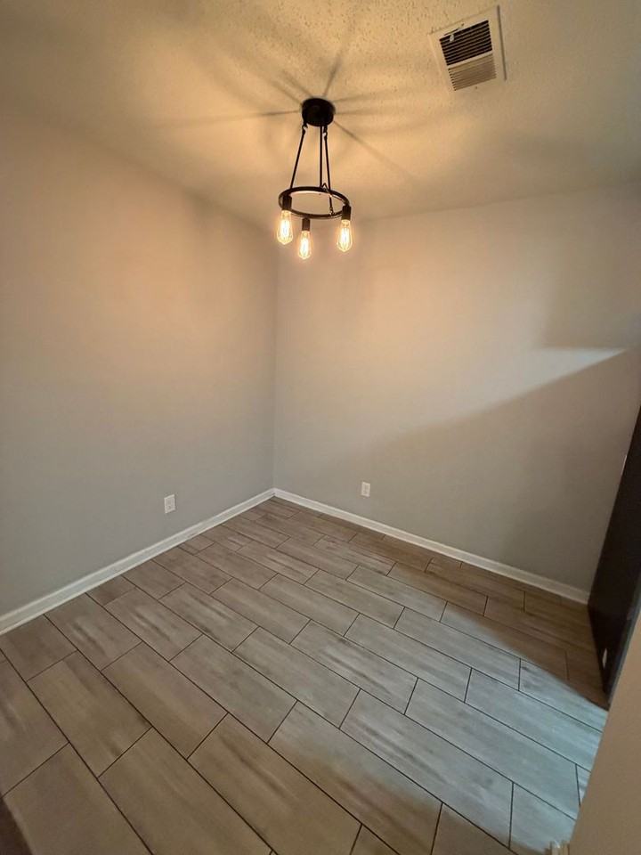1100 Chandler Dr #104 - Photo 4 of 12