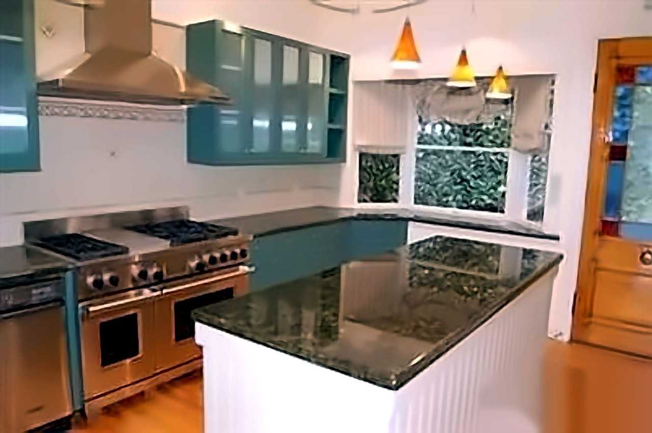 105 Bridgeway - Photo 3 of 19