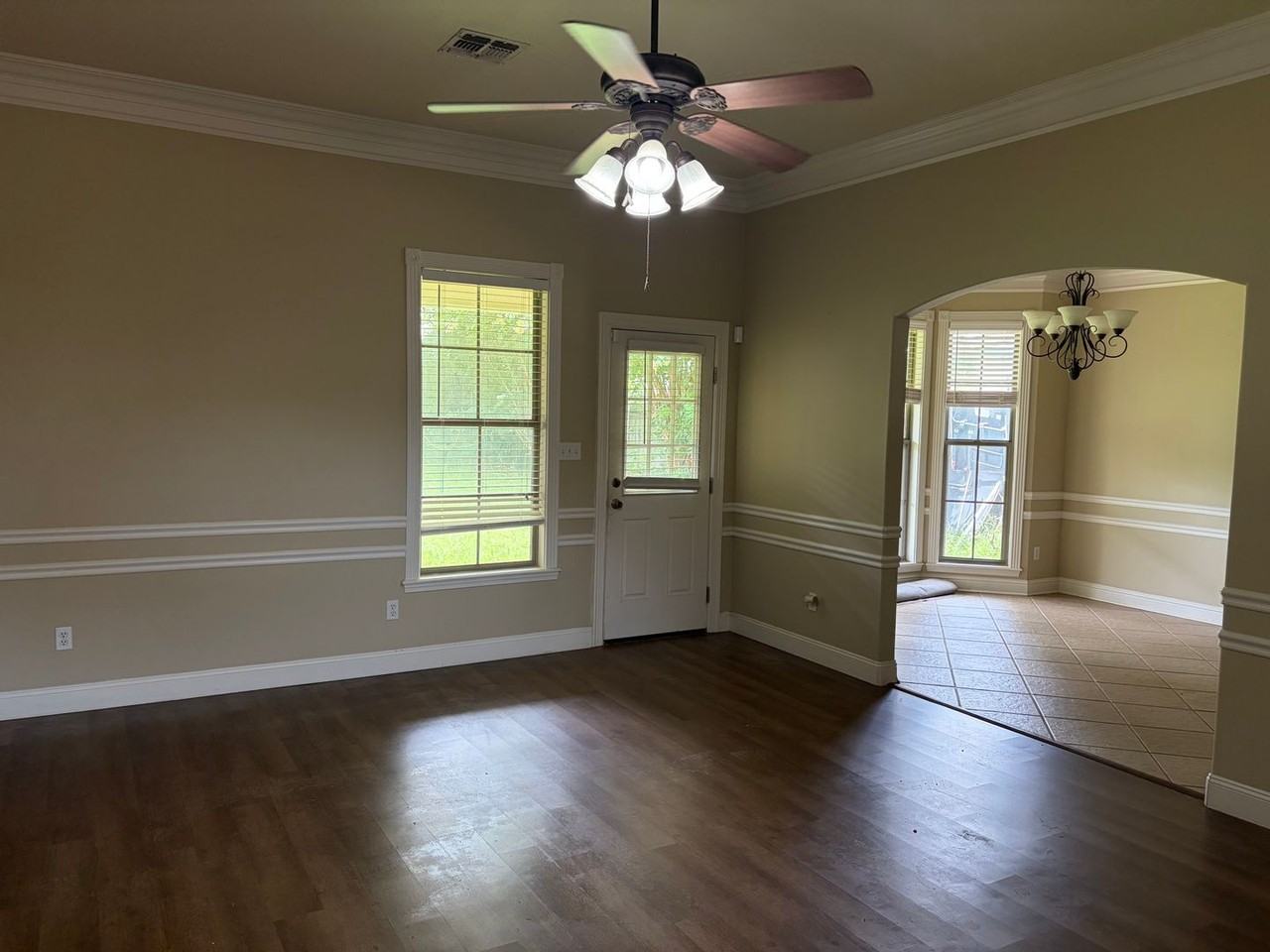 104 Antietam Dr - Photo 3 of 17