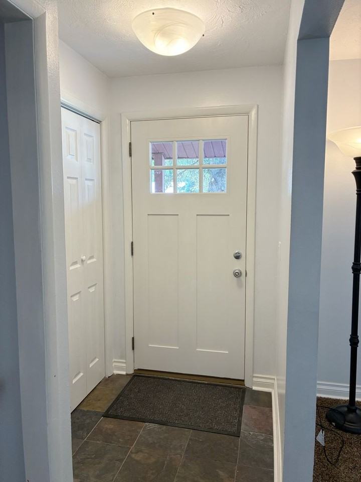 2180 Westcliff Dr - Photo 5 of 41