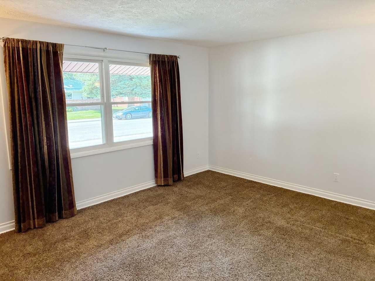 2180 Westcliff Dr - Photo 6 of 41