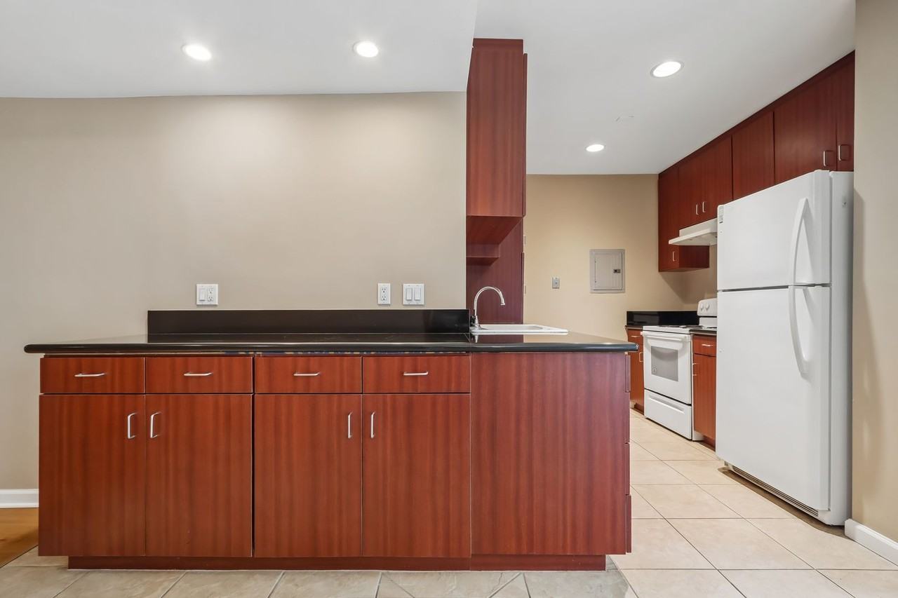 Welcome to 116 N. Wetherly Drive – Prime Los Angeles Living Near Beverly Hills - Photo 7 of 23