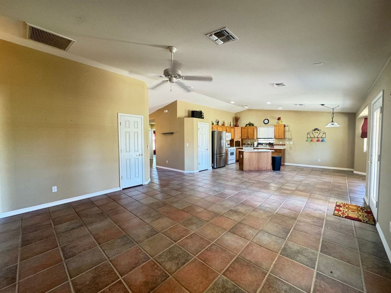 2037 E Desert Palms Dr - Photo 7 of 42
