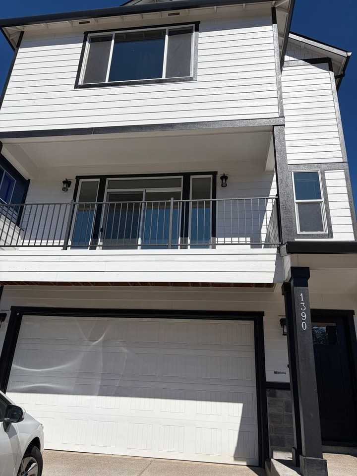 1390 N Steiwer Ln - Photo 2 of 19