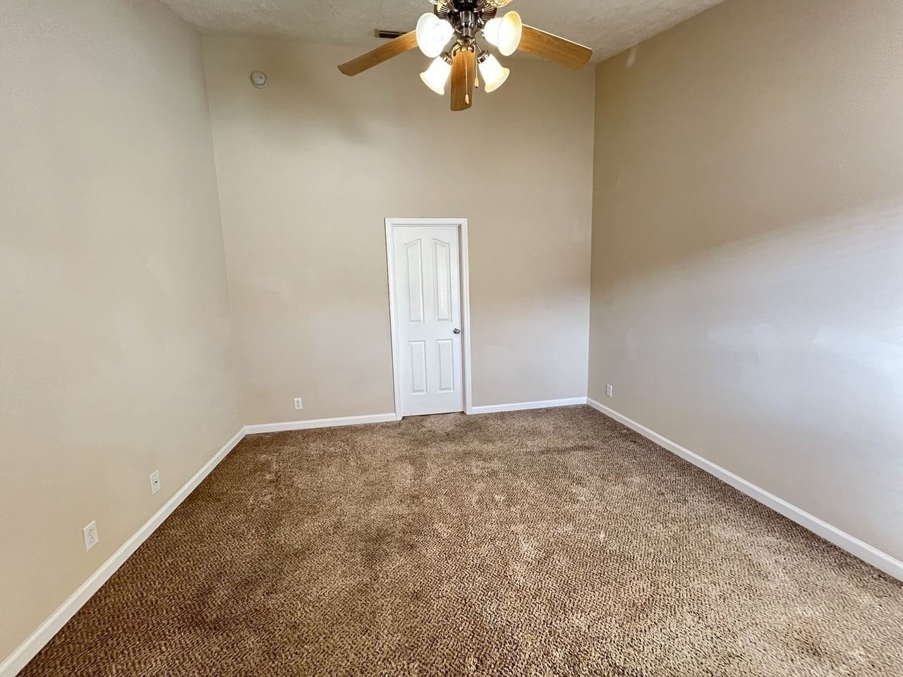 3323 Risen Star Dr - Photo 7 of 20