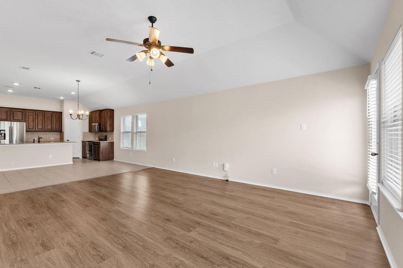 2120 Blakely Ct - Photo 6 of 50