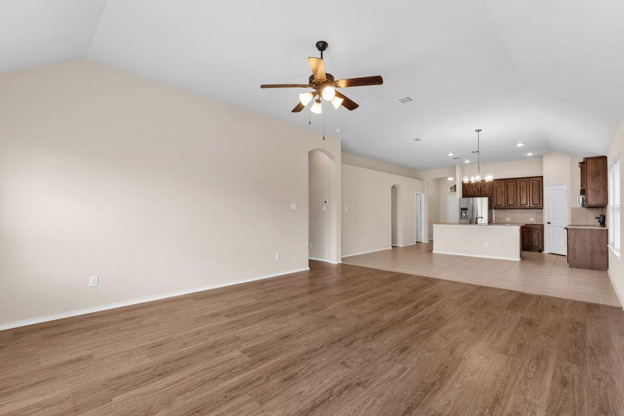 2120 Blakely Ct - Photo 7 of 50