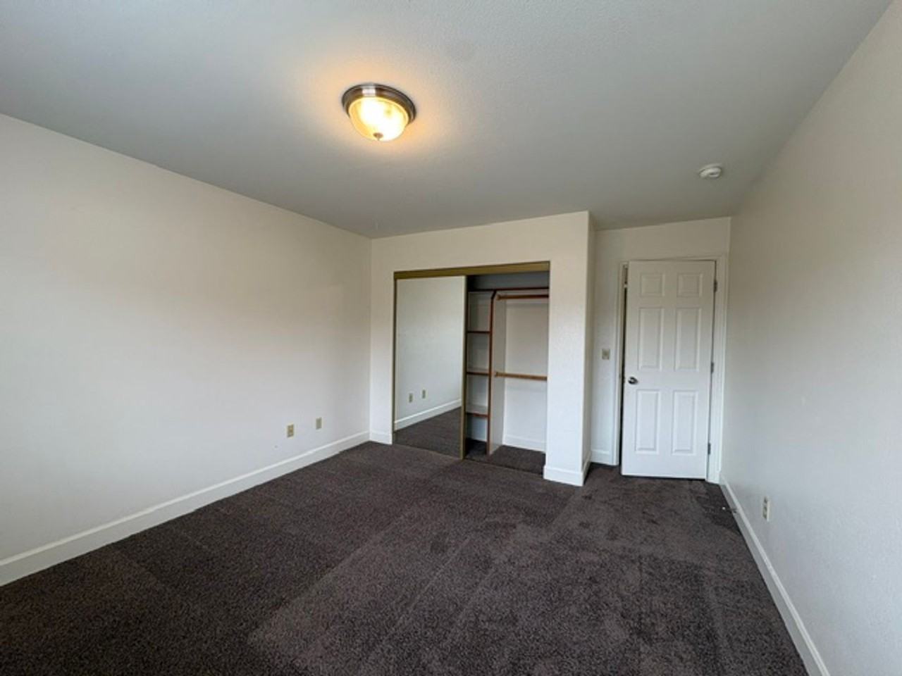 1200 Winchester Ave - Photo 7 of 21