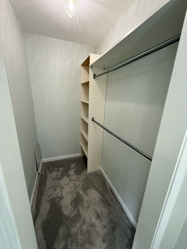 151 Ne 157th Ave - Photo 6 of 23