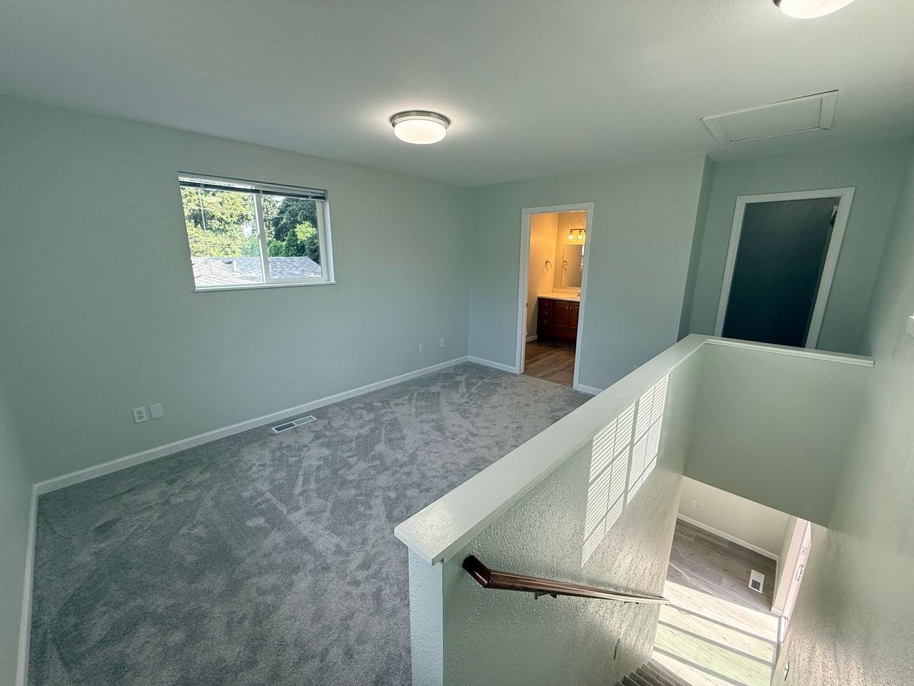 151 Ne 157th Ave - Photo 7 of 23