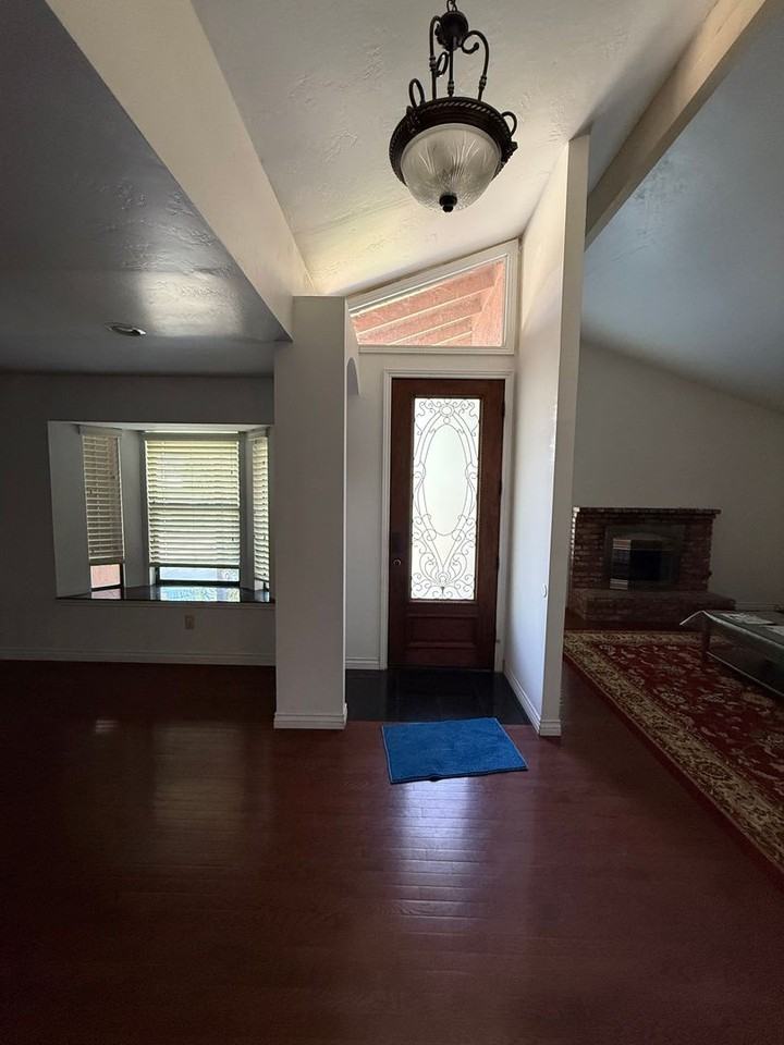 3800 Casey Ct - Photo 7 of 44
