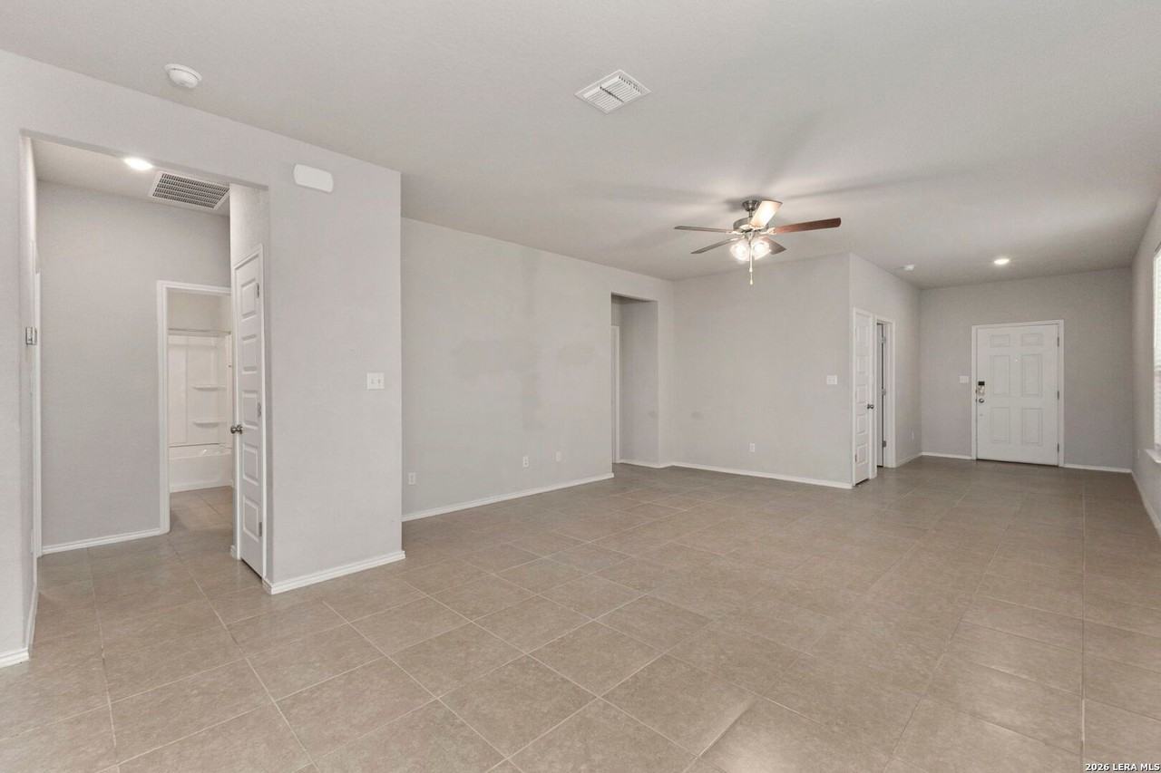 10019 Rancho Real Rd - Photo 3 of 17