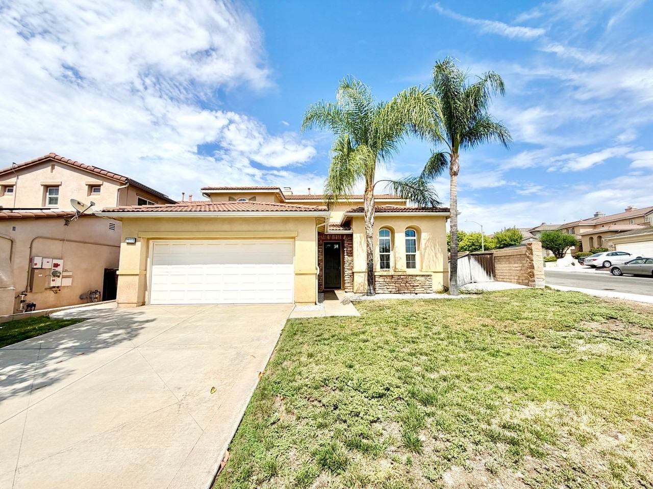 29998 Couples Ave - Photo 2 of 47