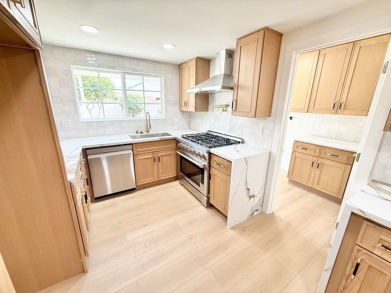 2902 E Winfield Ave - Photo 6 of 33
