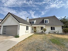 featured image of 2902 E Winfield Ave