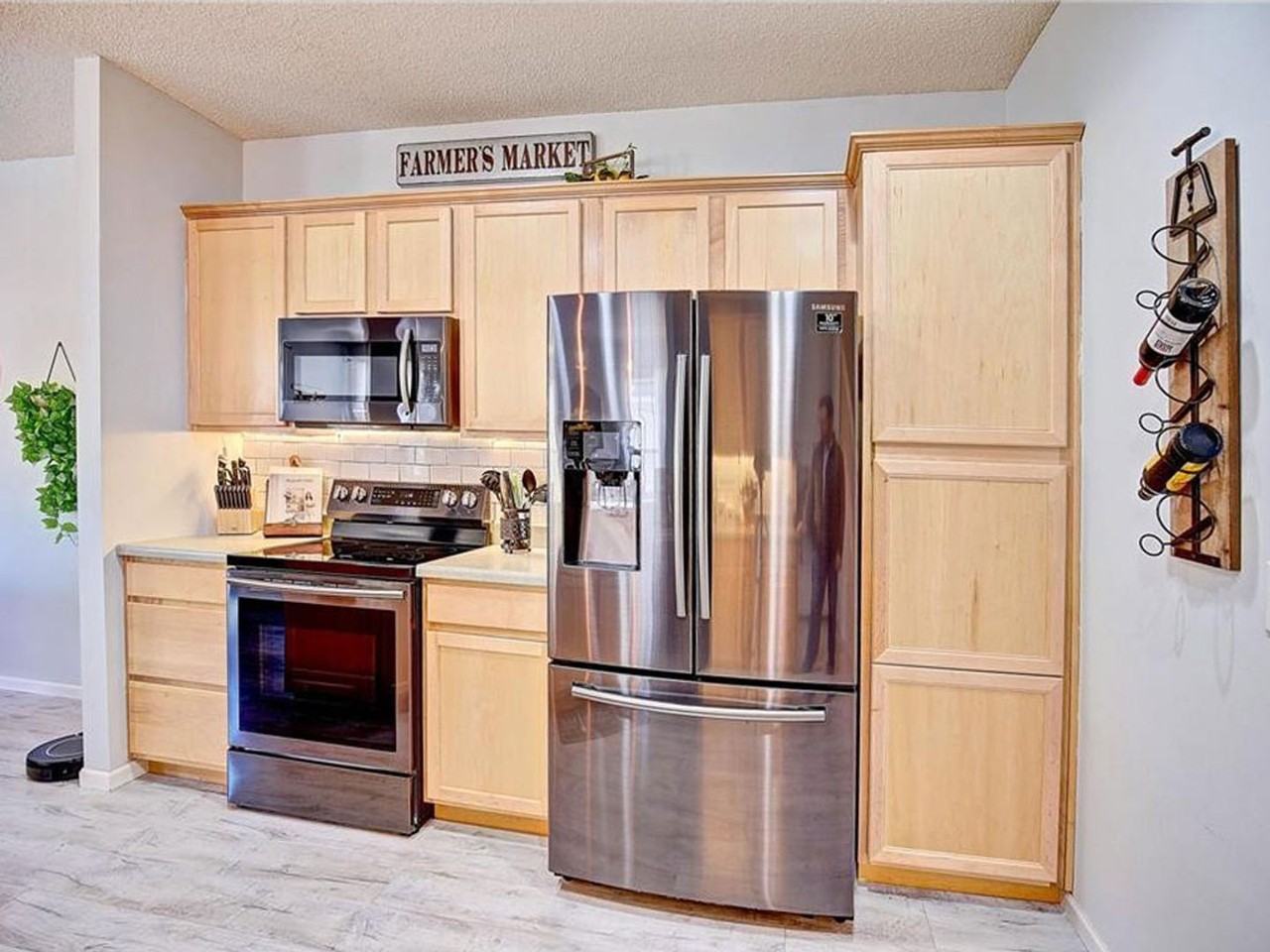 10990 Goodhue St Ne - Photo 5 of 21