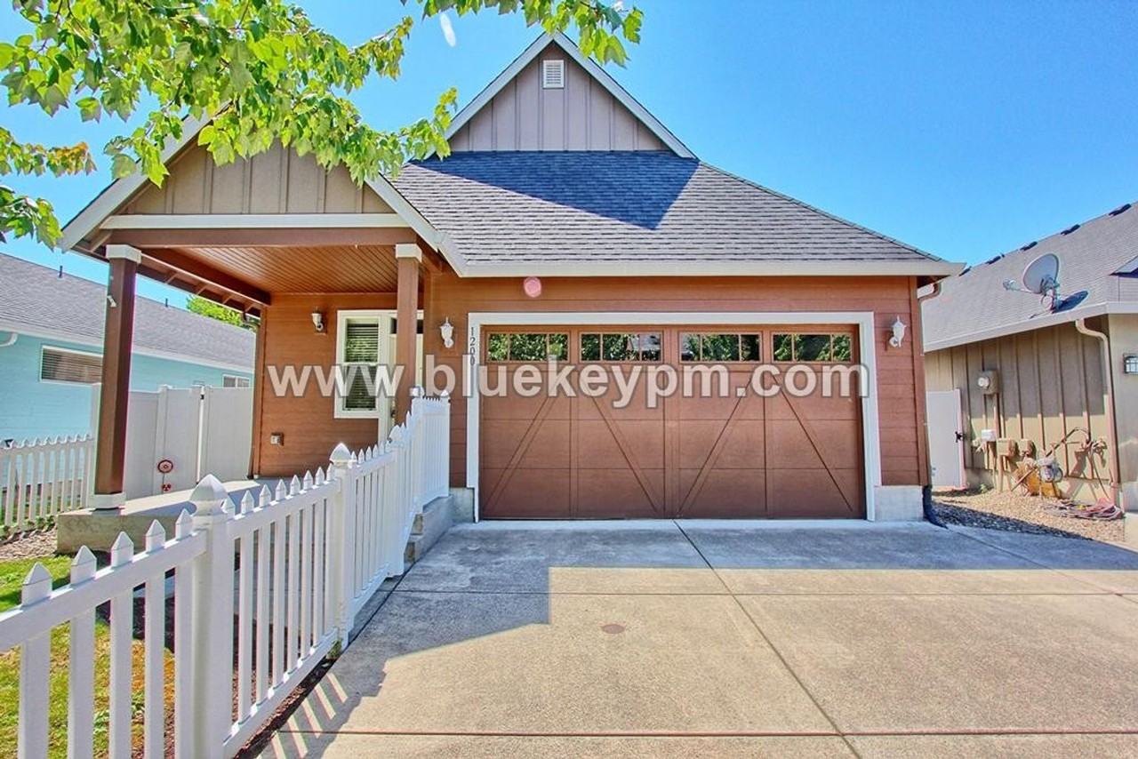 1200 Se Rasmussen Blvd - Photo 2 of 21