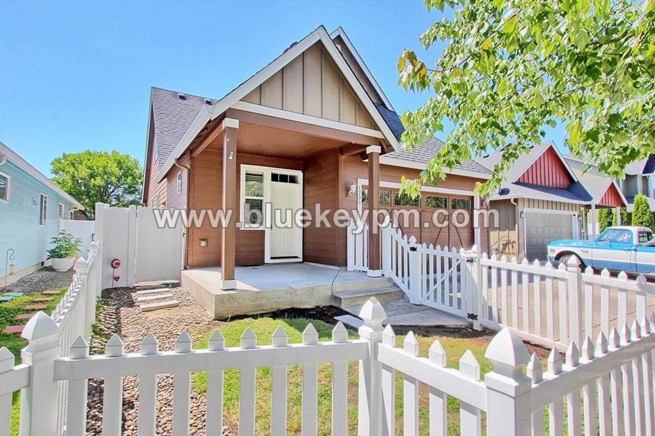 1200 Se Rasmussen Blvd - Photo 3 of 21