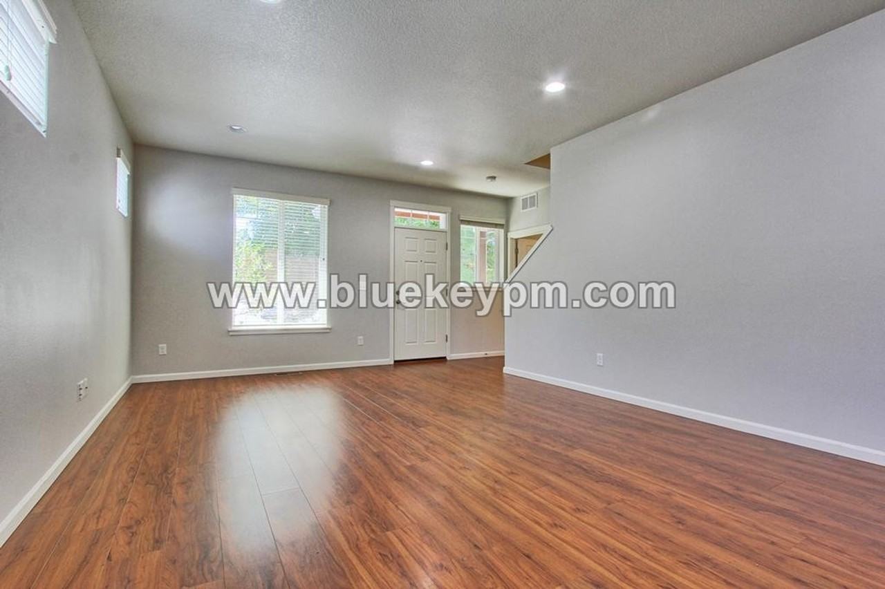 1200 Se Rasmussen Blvd - Photo 5 of 21