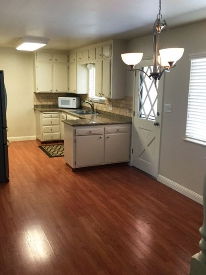 1657 W Ellery Way - Photo 7 of 19