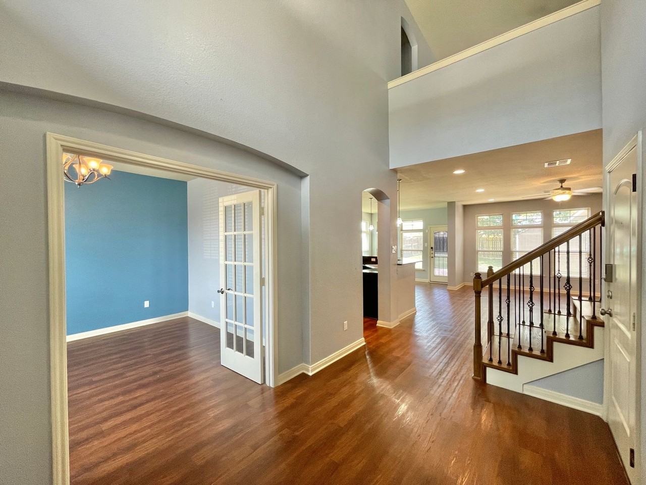 3607 Rusack Dr - Photo 2 of 37