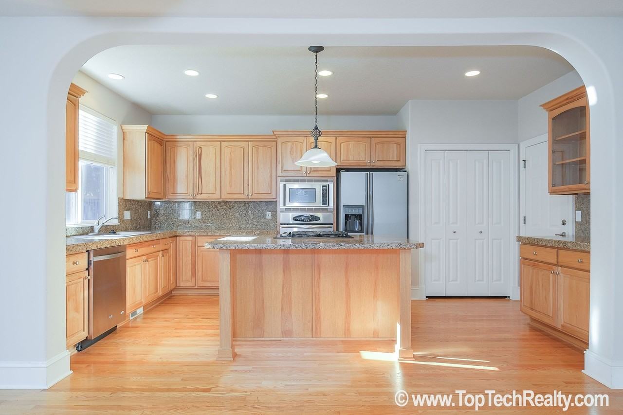 12750 Nw Alsace Ln - Photo 3 of 24