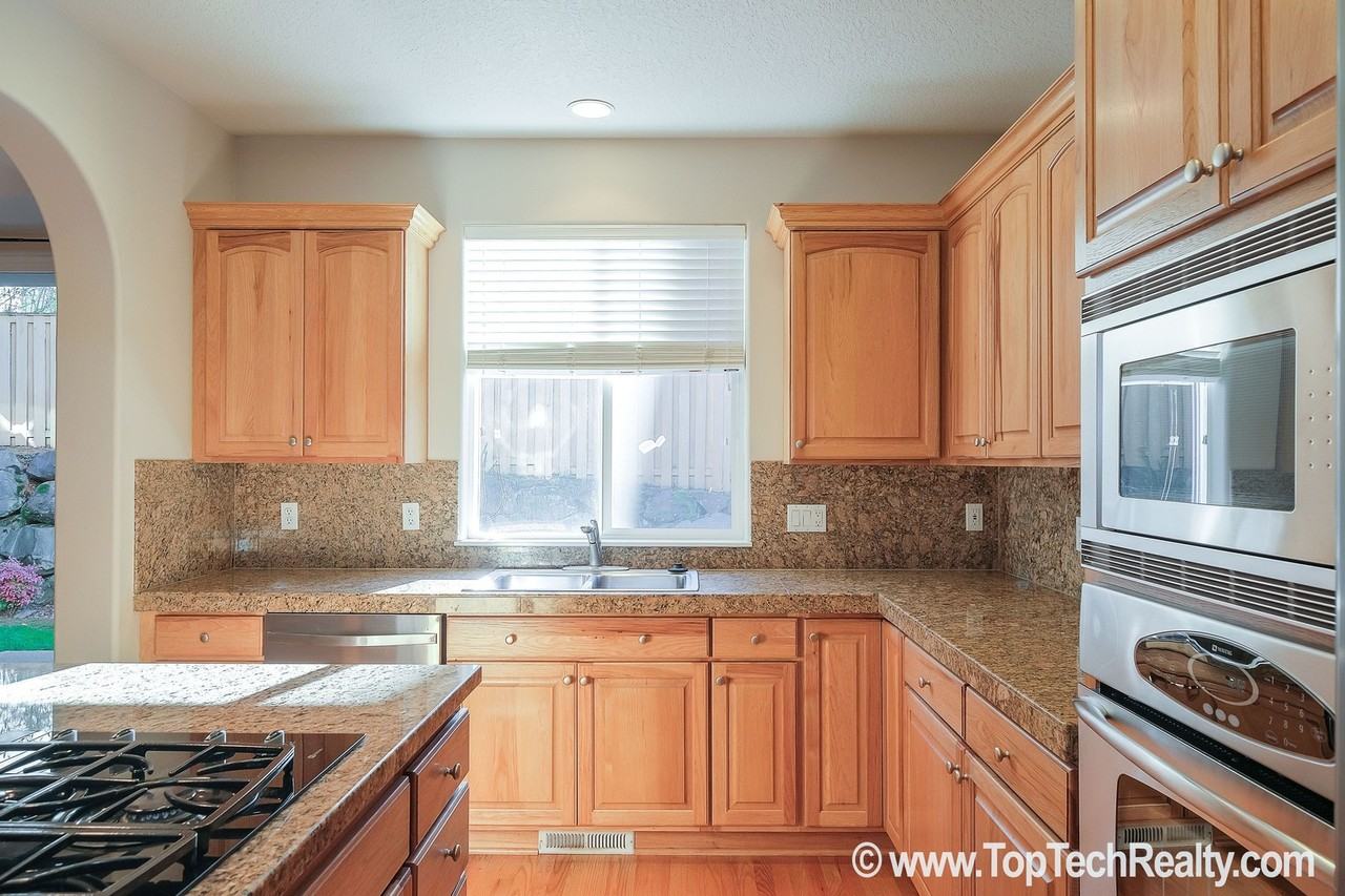 12750 Nw Alsace Ln - Photo 5 of 24