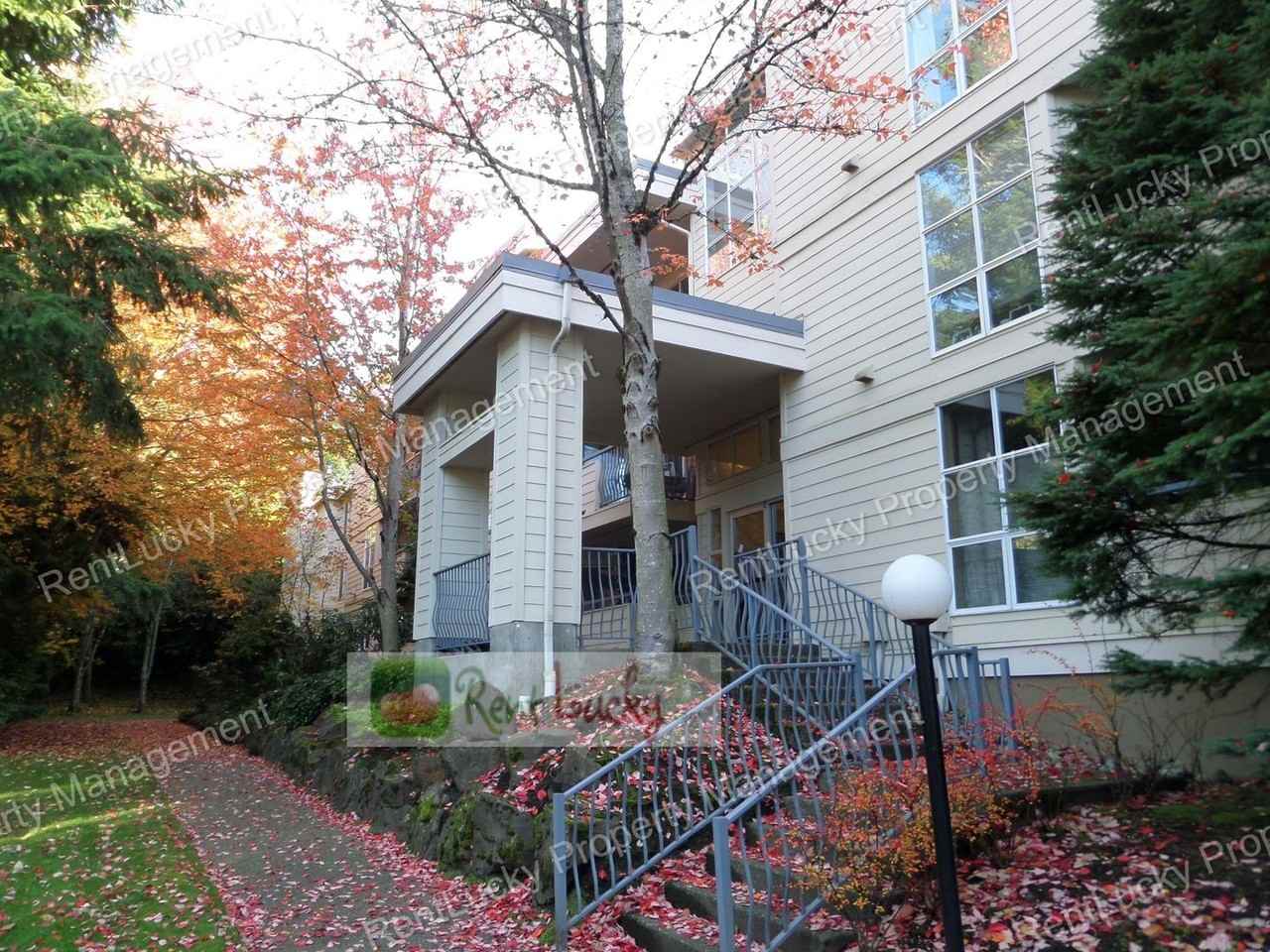 424 102nd Ave Se #202 - Photo 3 of 25