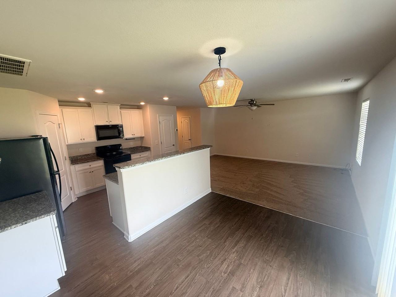 2042 Talbert Ct #1 - Photo 4 of 18