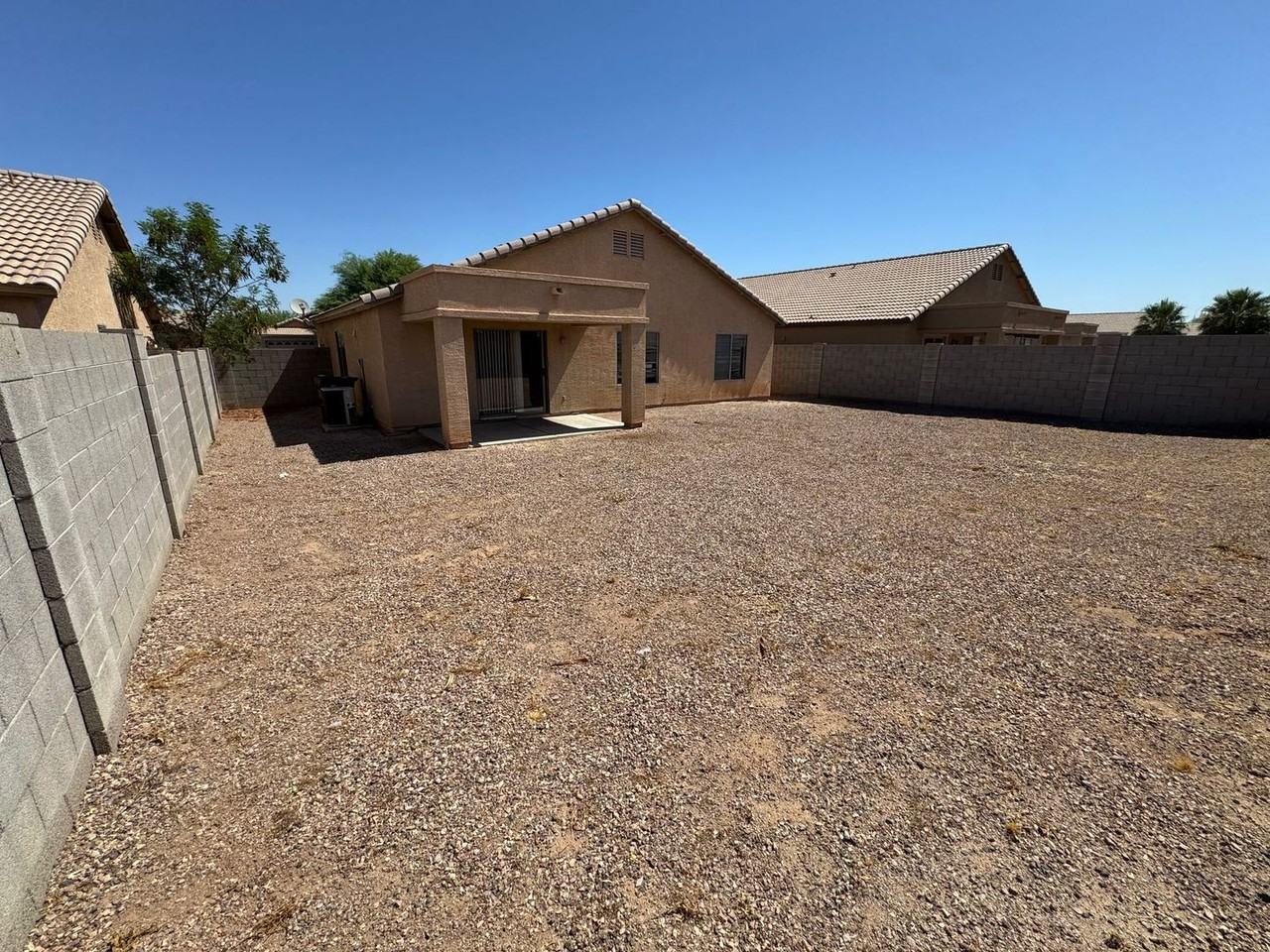 1225 W Darrel Rd - Photo 2 of 19