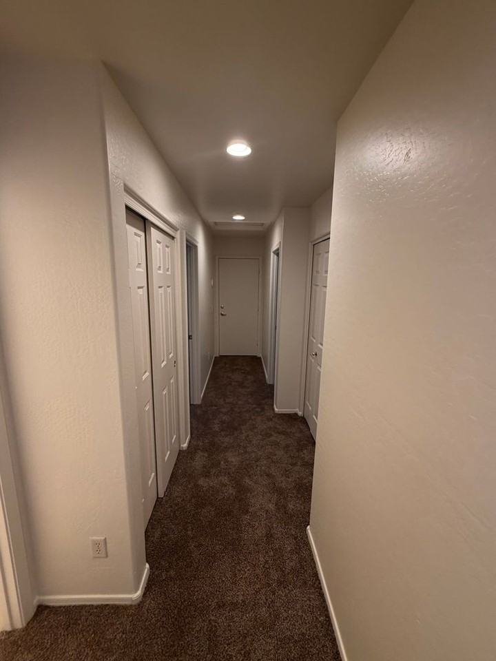 1225 W Darrel Rd - Photo 5 of 19