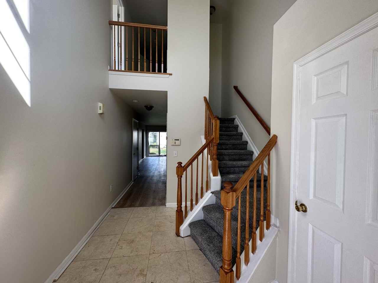 52 Victoria Dr - Photo 2 of 13