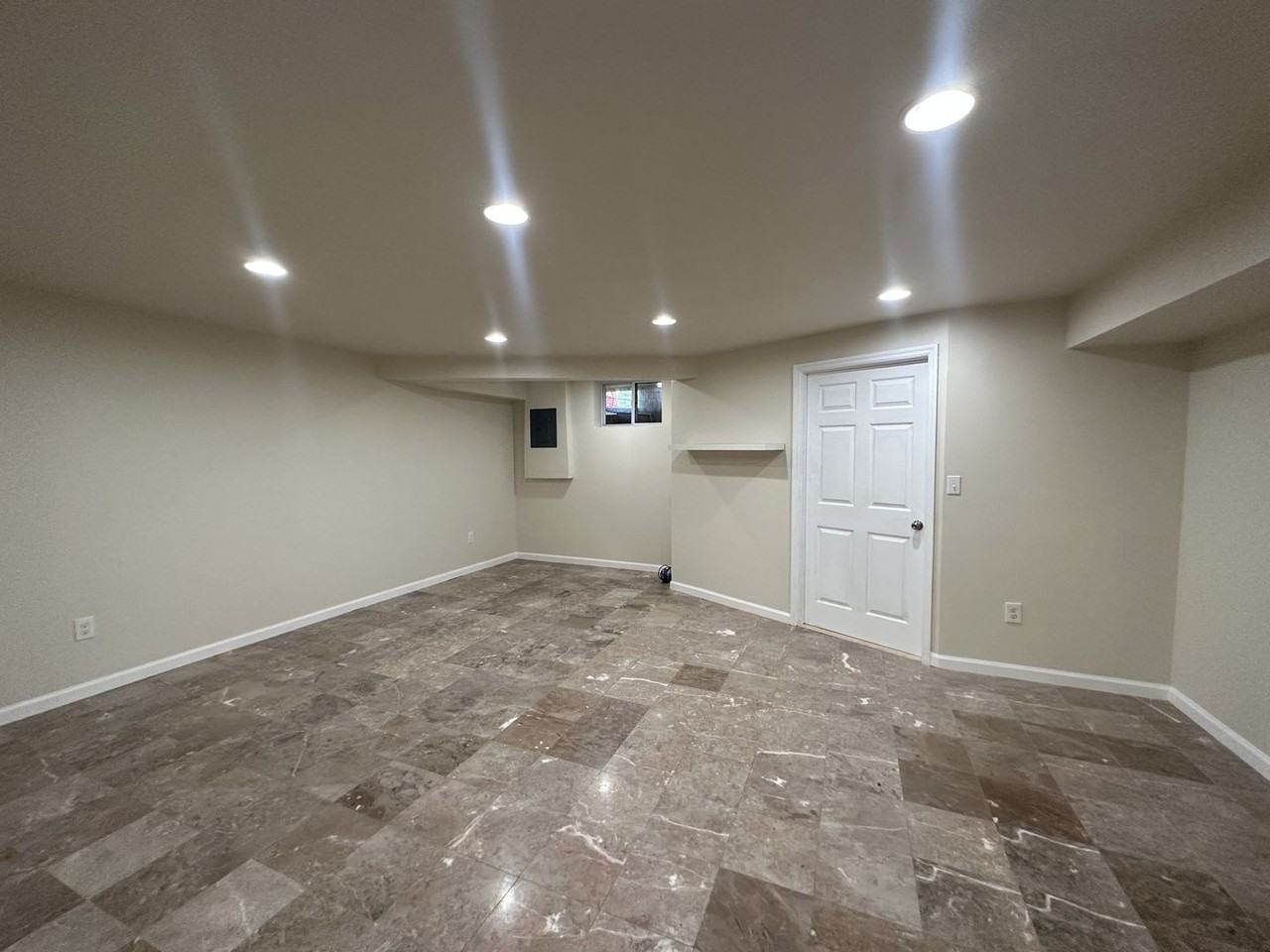 52 Victoria Dr - Photo 6 of 13