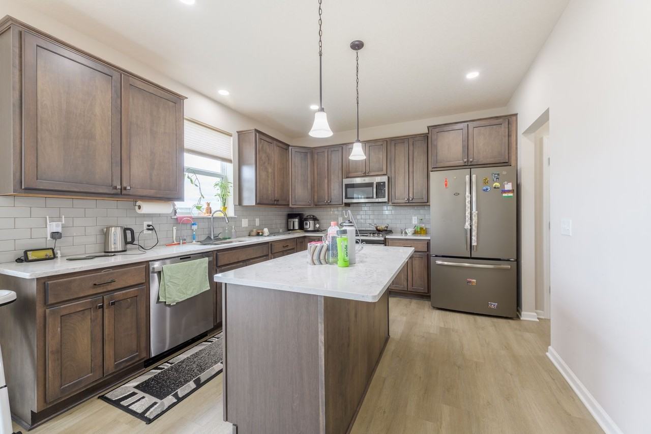Hartlin Ave - Photo 2 of 32
