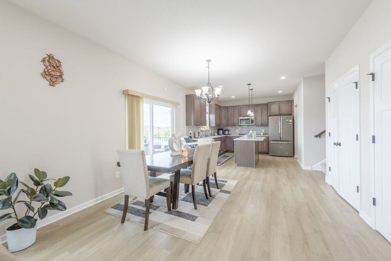 Hartlin Ave - Photo 3 of 32