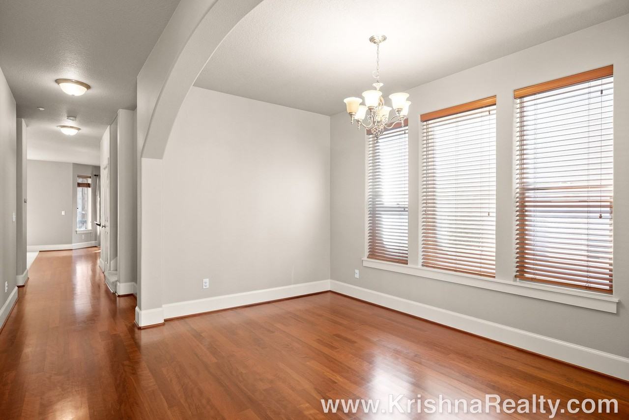 11322 Nw Kimble Ct - Photo 3 of 25