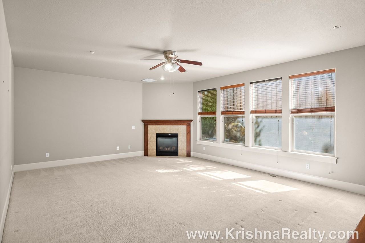 11322 Nw Kimble Ct - Photo 5 of 25