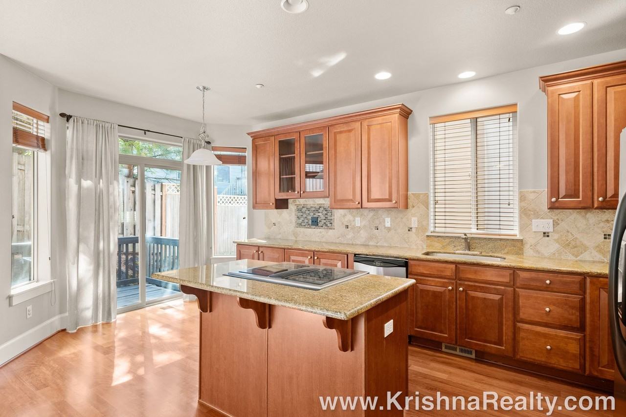 11322 Nw Kimble Ct - Photo 7 of 25