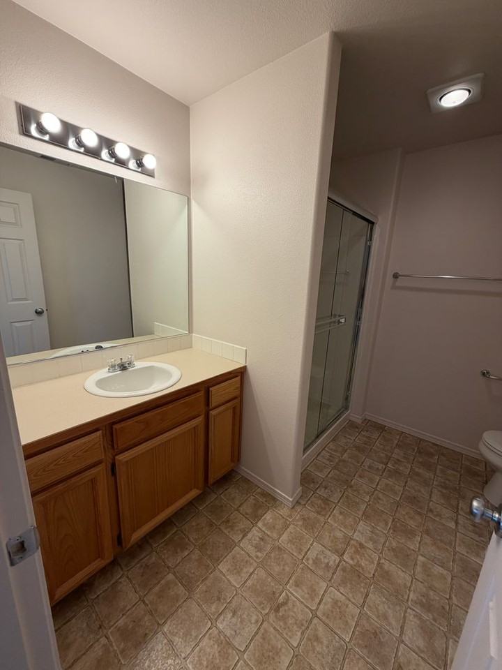 4802 Porlier Ln - Photo 4 of 15