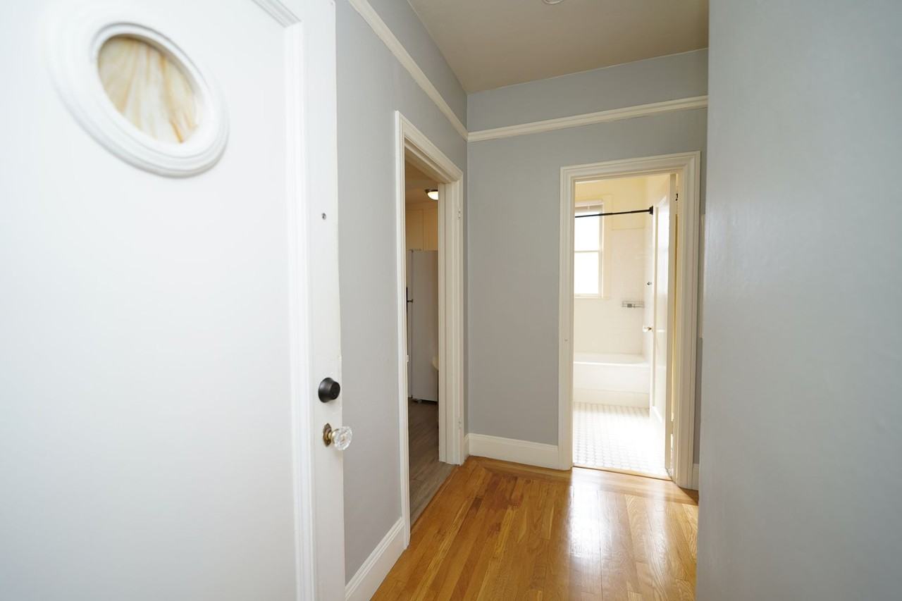 Fortview Apartment - Photo 6 of 19