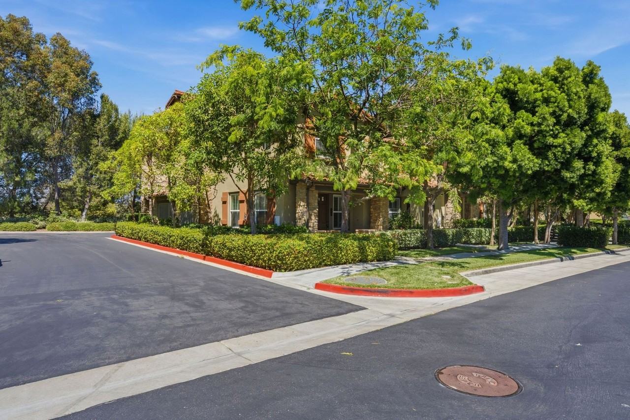 119 Coral Rose - Photo 2 of 15