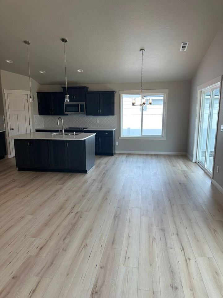3309 W Crabapple Ct - Photo 3 of 16