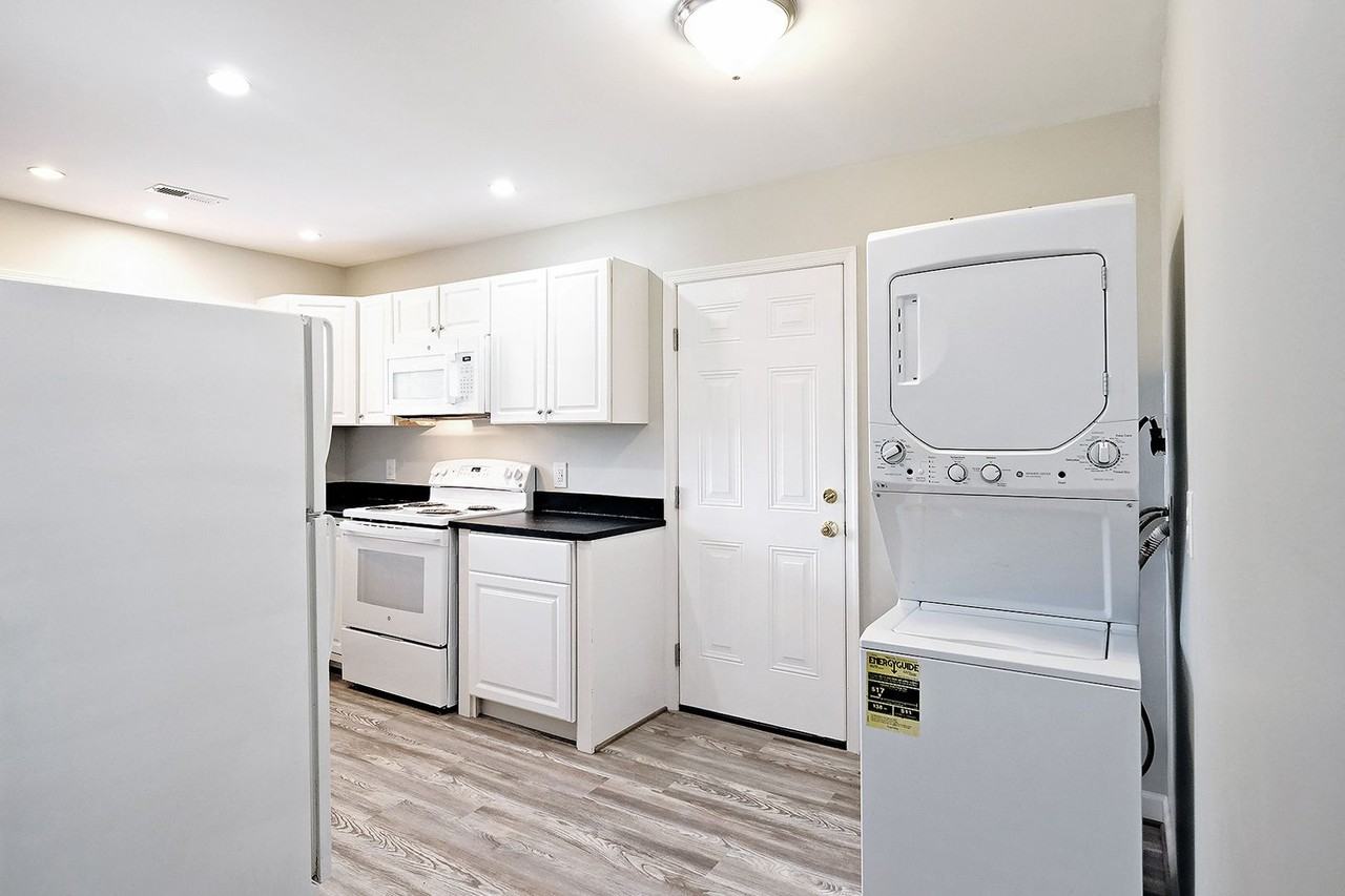 1157 Pen Park Rd - Photo 4 of 11